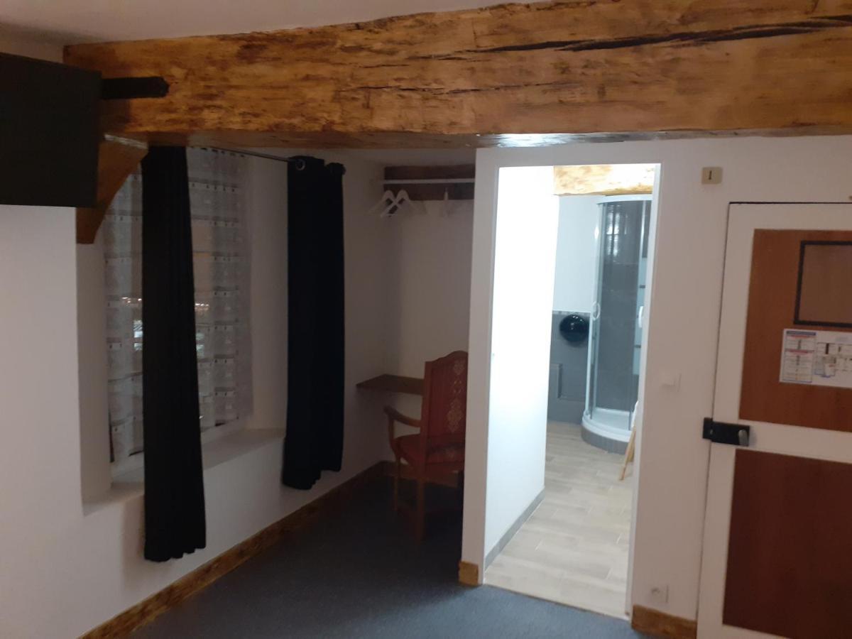 Hotel Le Grand Cerf Nonancourt Exterior foto
